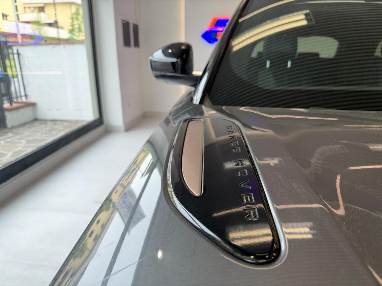 Range Rover Velar 2.0D I4 240 CV R-Dynamic HSE