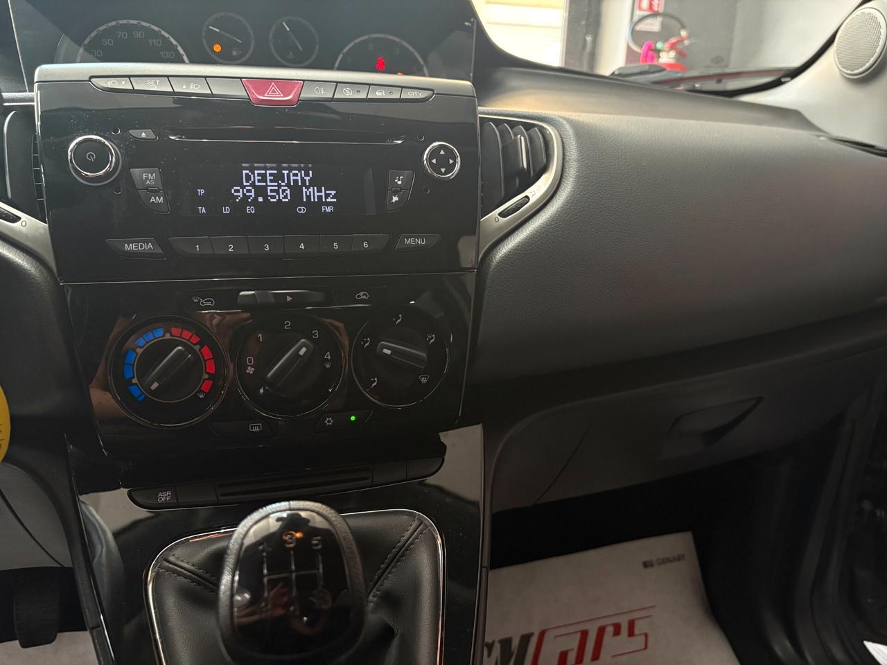 Lancia Ypsilon 1.3 MJT 95cv Gold ITALIANA Euro5