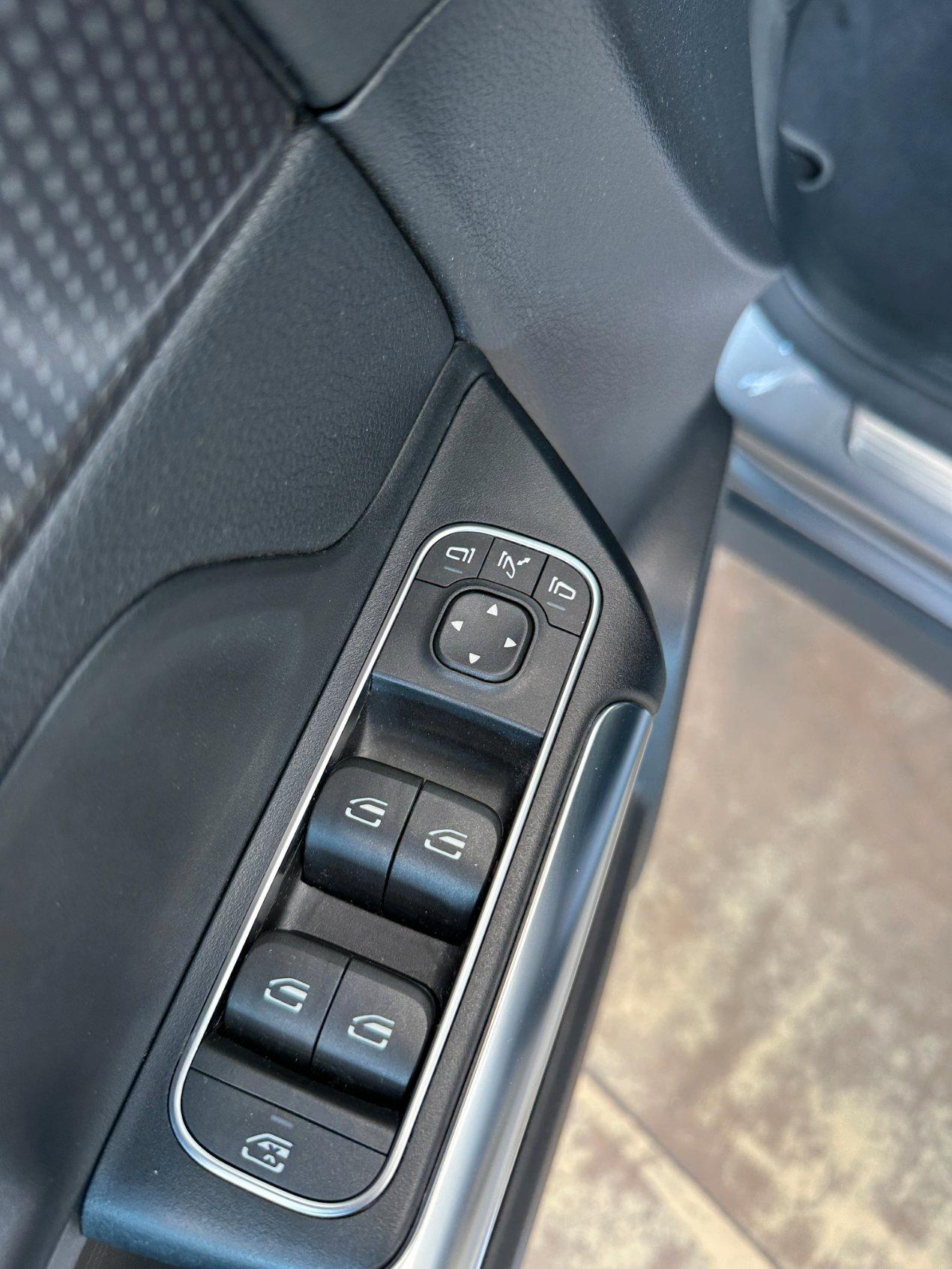 Mercedes GLA 200 d Sport Plus auto-18"-Telecamera