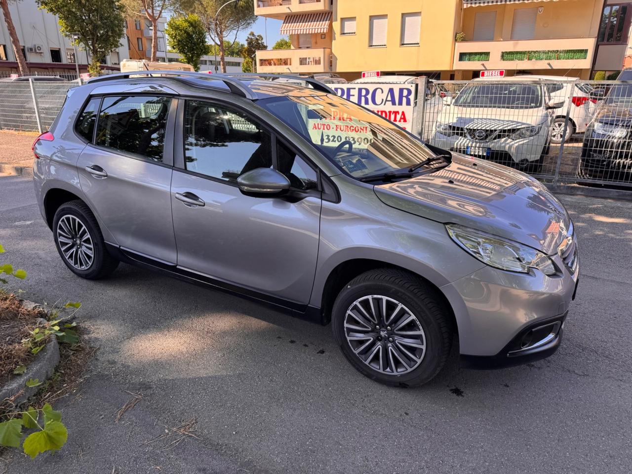 Peugeot 2008 1.2 82CV neopaten garanzia 12 mesi