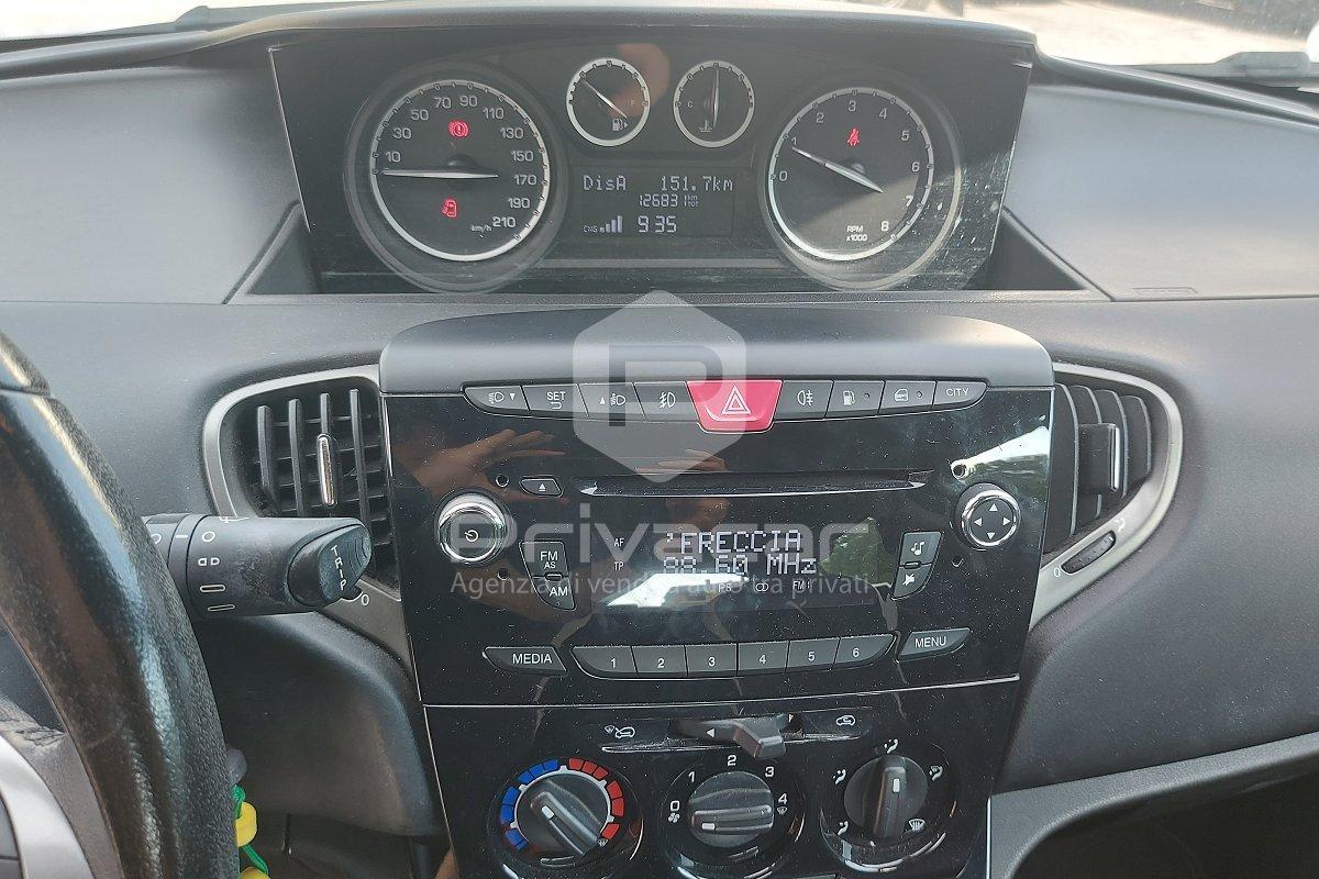 LANCIA Ypsilon 0.9 TwinAir 85 CV 5 porte Metano Ecochic Elefantino