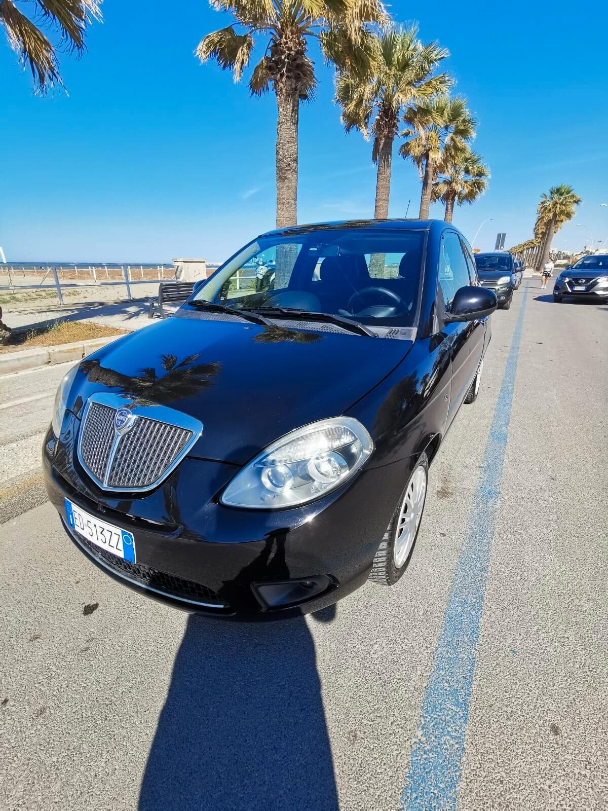 Lancia Ypsilon 1.2 69 CV Diva NEOPATENTATI