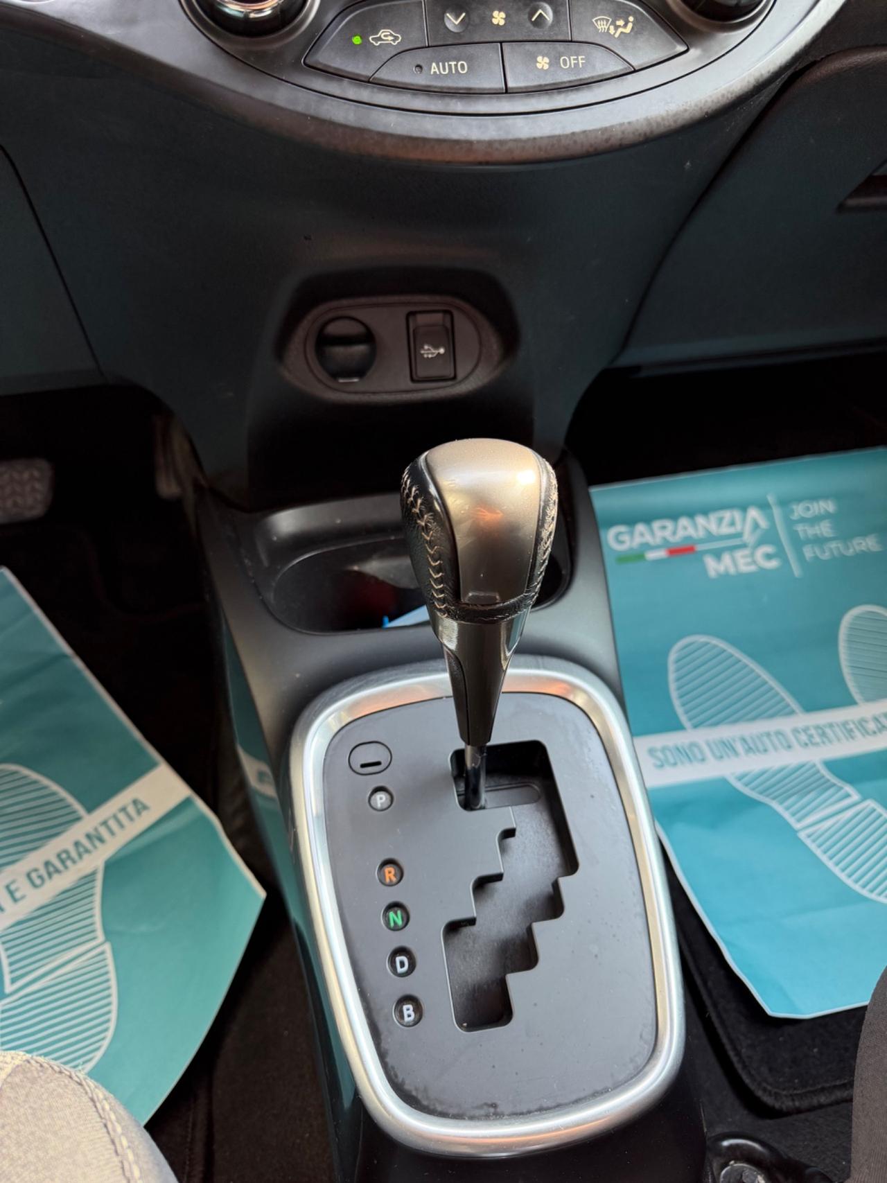 Toyota Yaris 1.5 Hybrid Neopatentati Euro 6