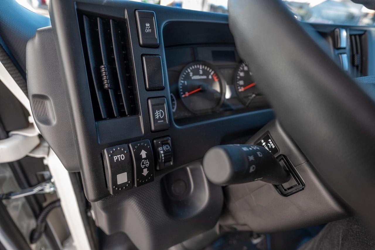 ISUZU M21 TT passo E A/C – Rib. 3 Lati TITAN