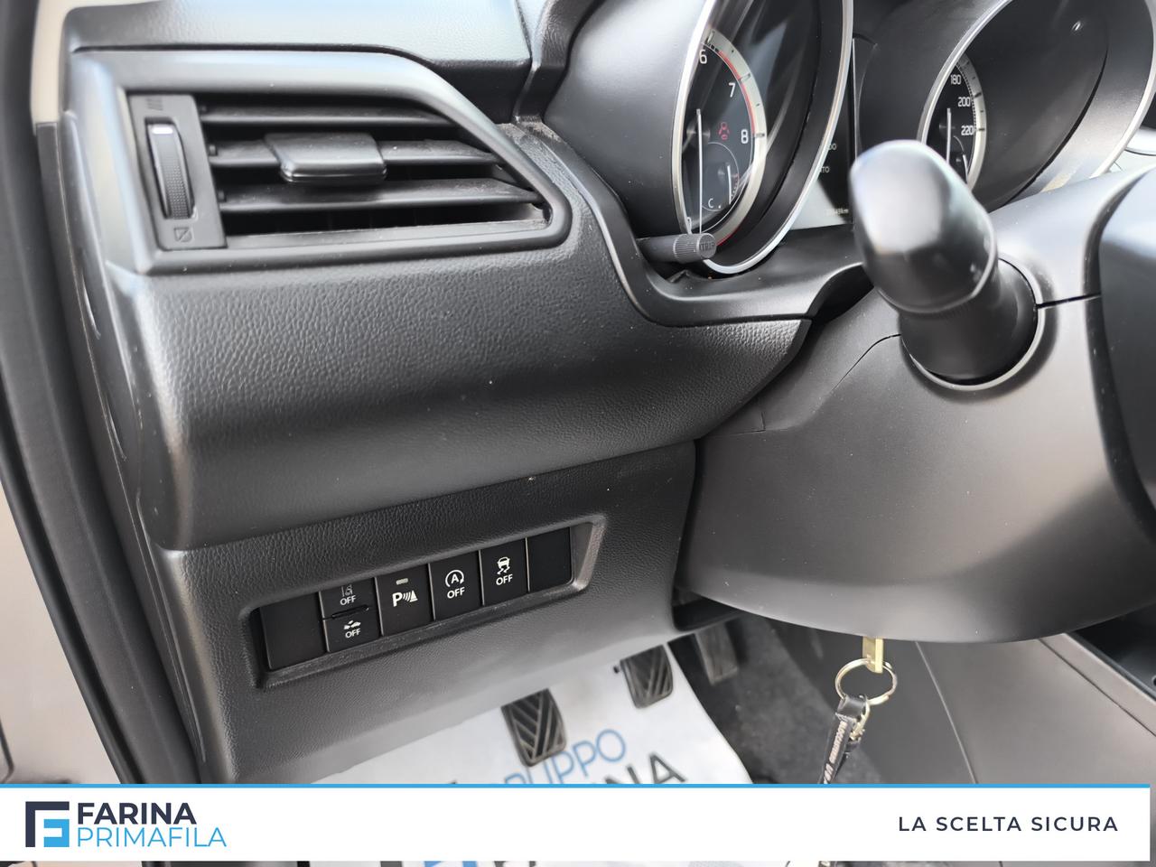 SUZUKI Swift VI 2020 - Swift 1.2h Top 2wd