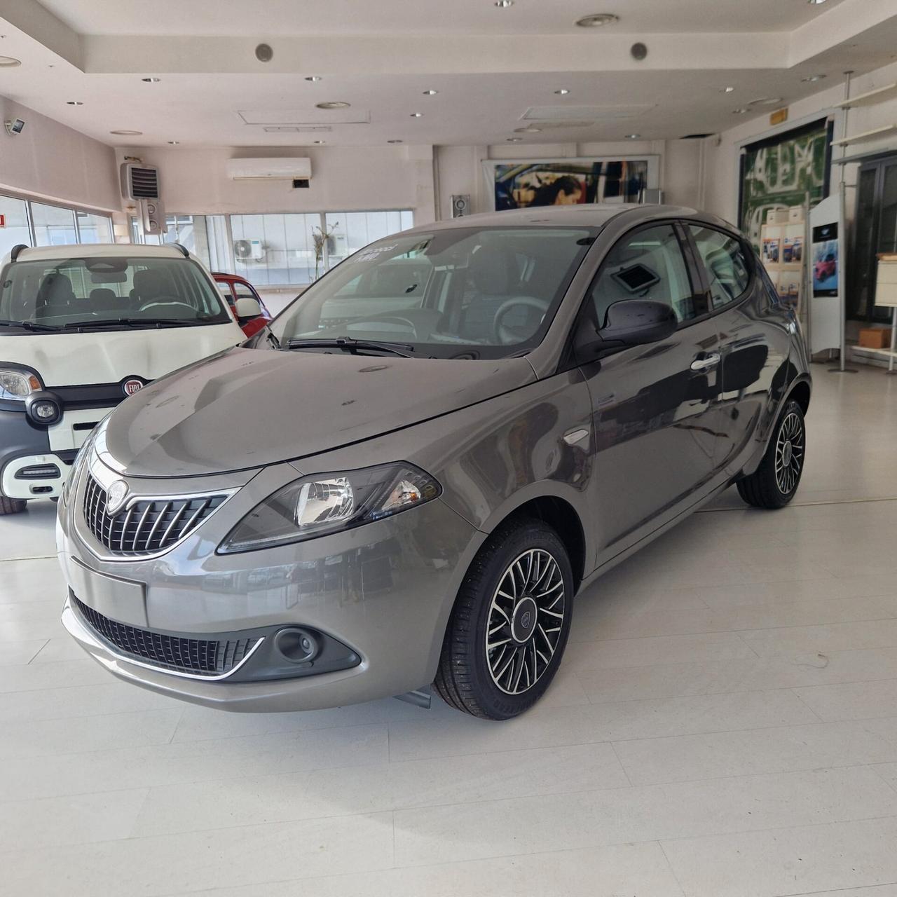 Lancia Ypsilon 1.0 FireFly 5 porte S&S Hybrid Platino