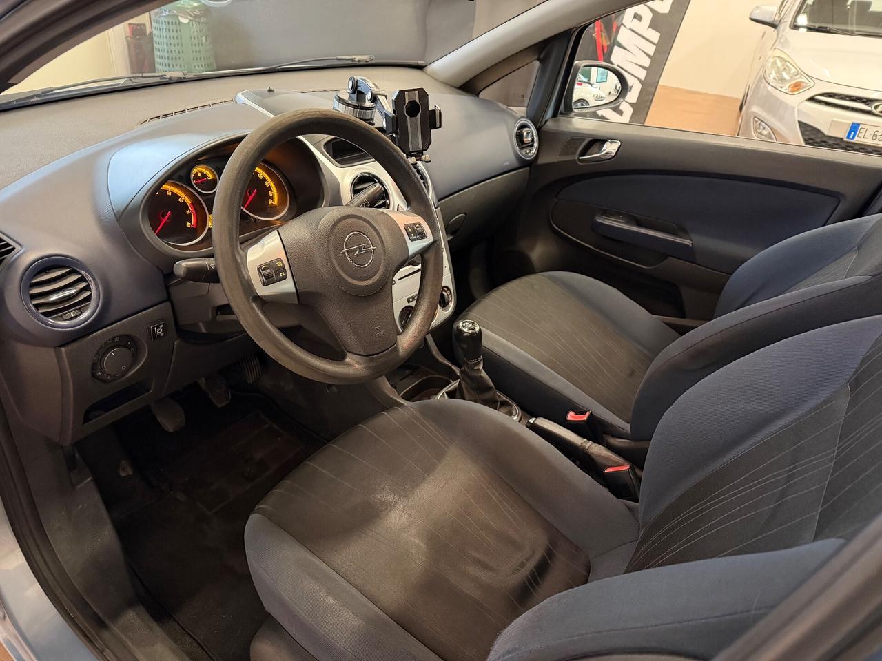 Opel Corsa 1.2 5 porte Easytronic Cosmo