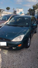Ford Focus 1.8 TDDi cat 5p. Ghia