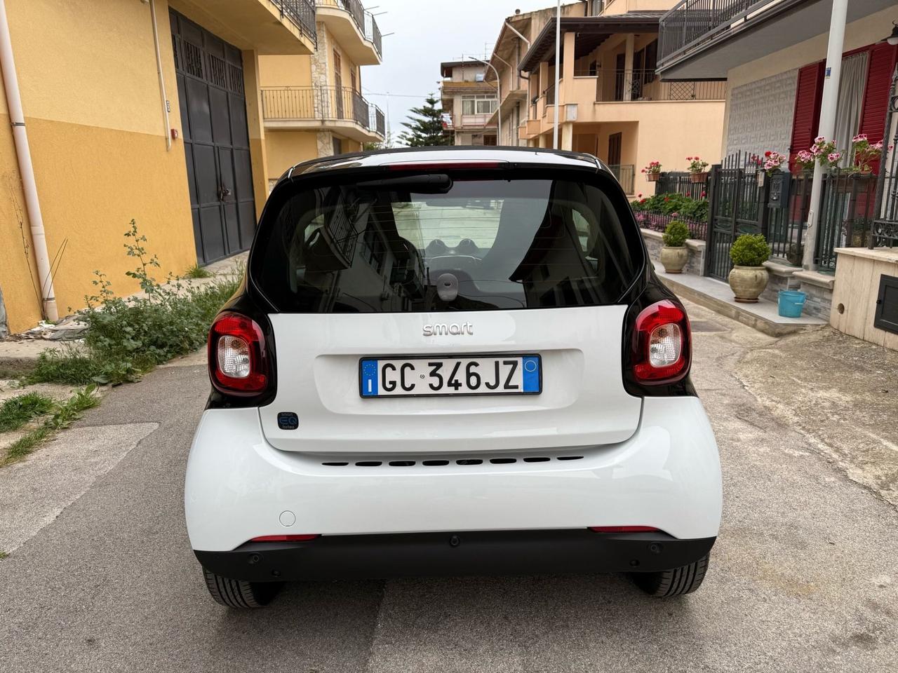 Smart ForTwo EQ Passion iva esposta