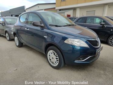 Lancia Ypsilon 0.9 TwinAir 85 CV 5 porte Metano Ecochic Silver