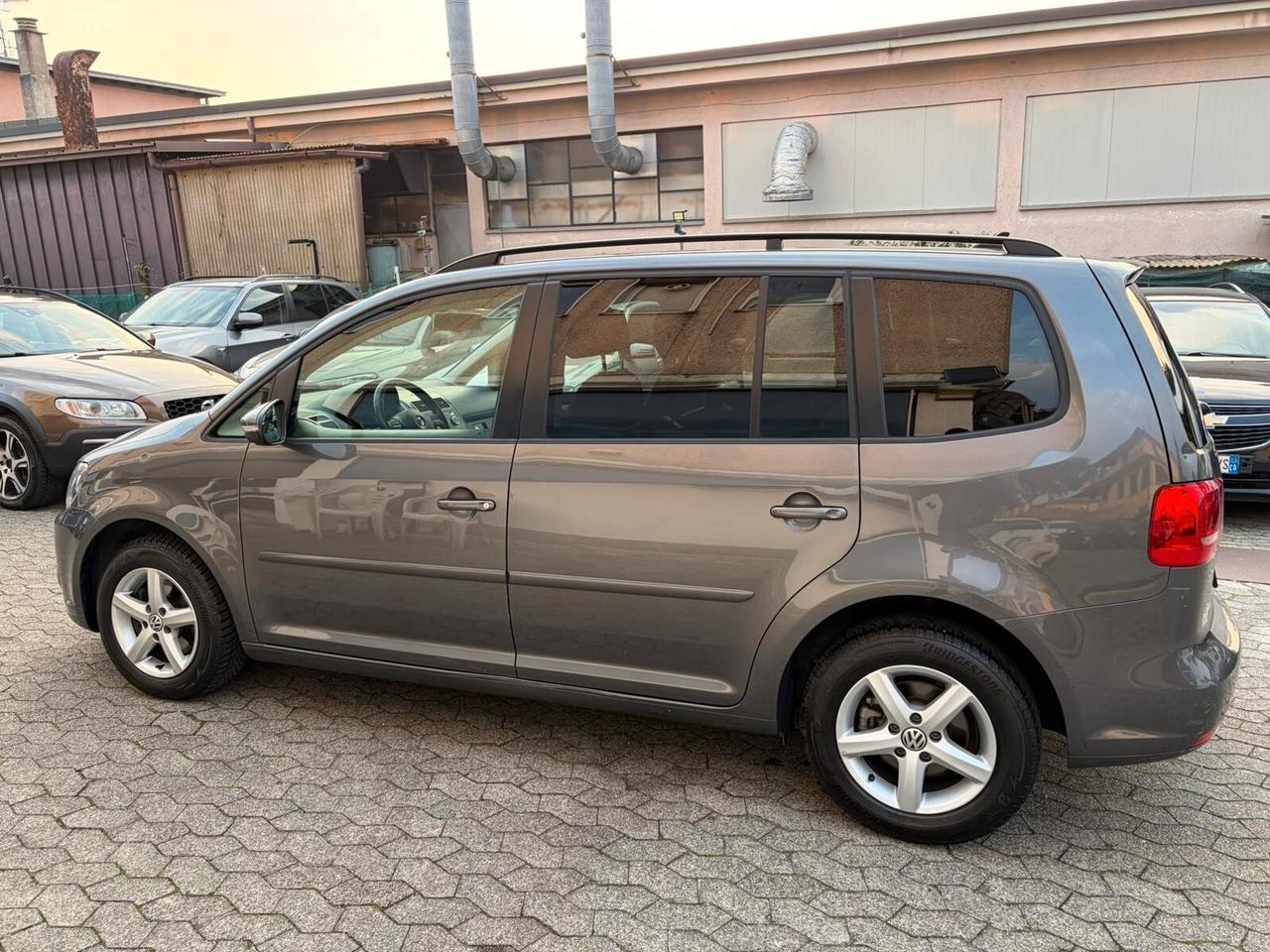 Volkswagen Touran 1.6 TDI Trendline*7POSTI*EURO5