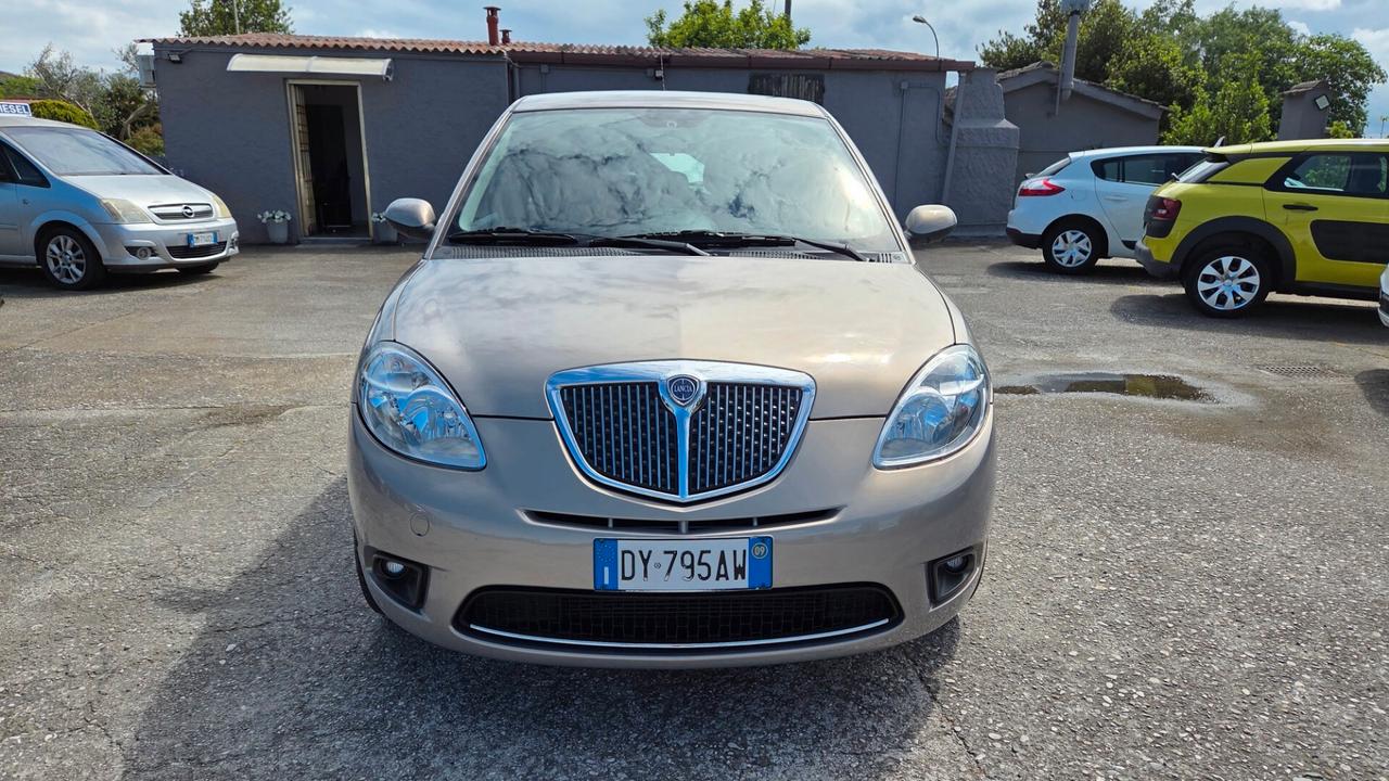 Lancia Ypsilon 1.4 Oro Ecochic GPL
