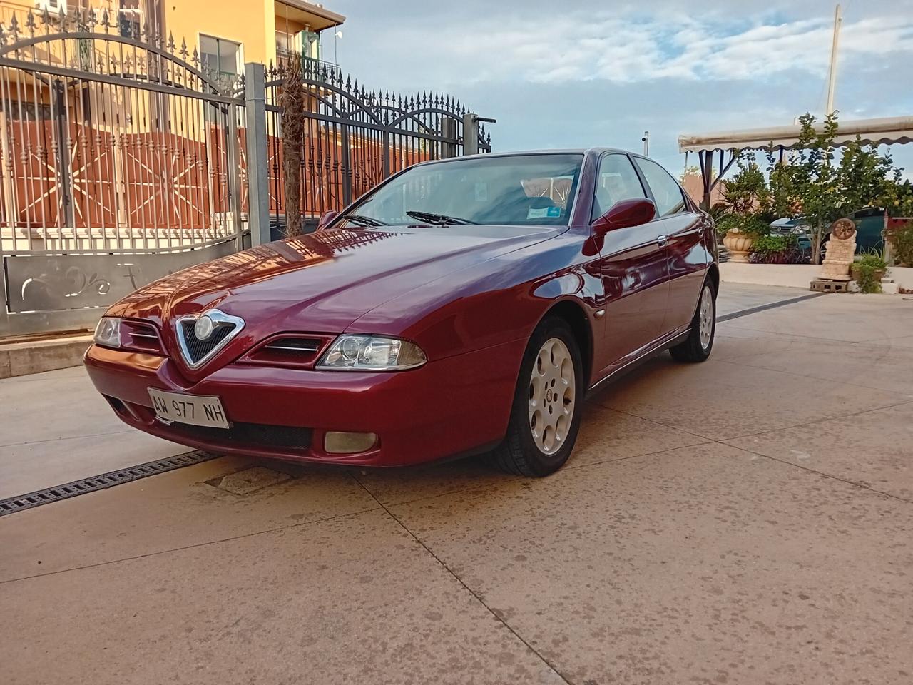 Alfa Romeo 166 2.4 JTD cat Distinctive