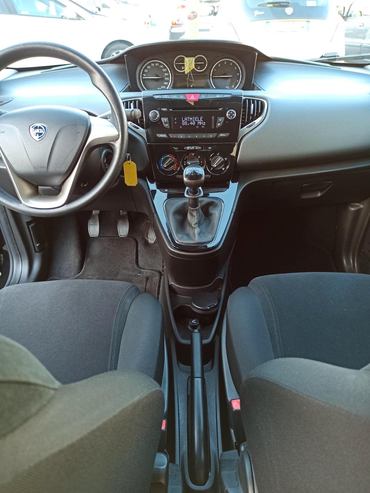 Lancia Ypsilon 1.2 69 CV 5 porte Gold Impeccabile!!!!!