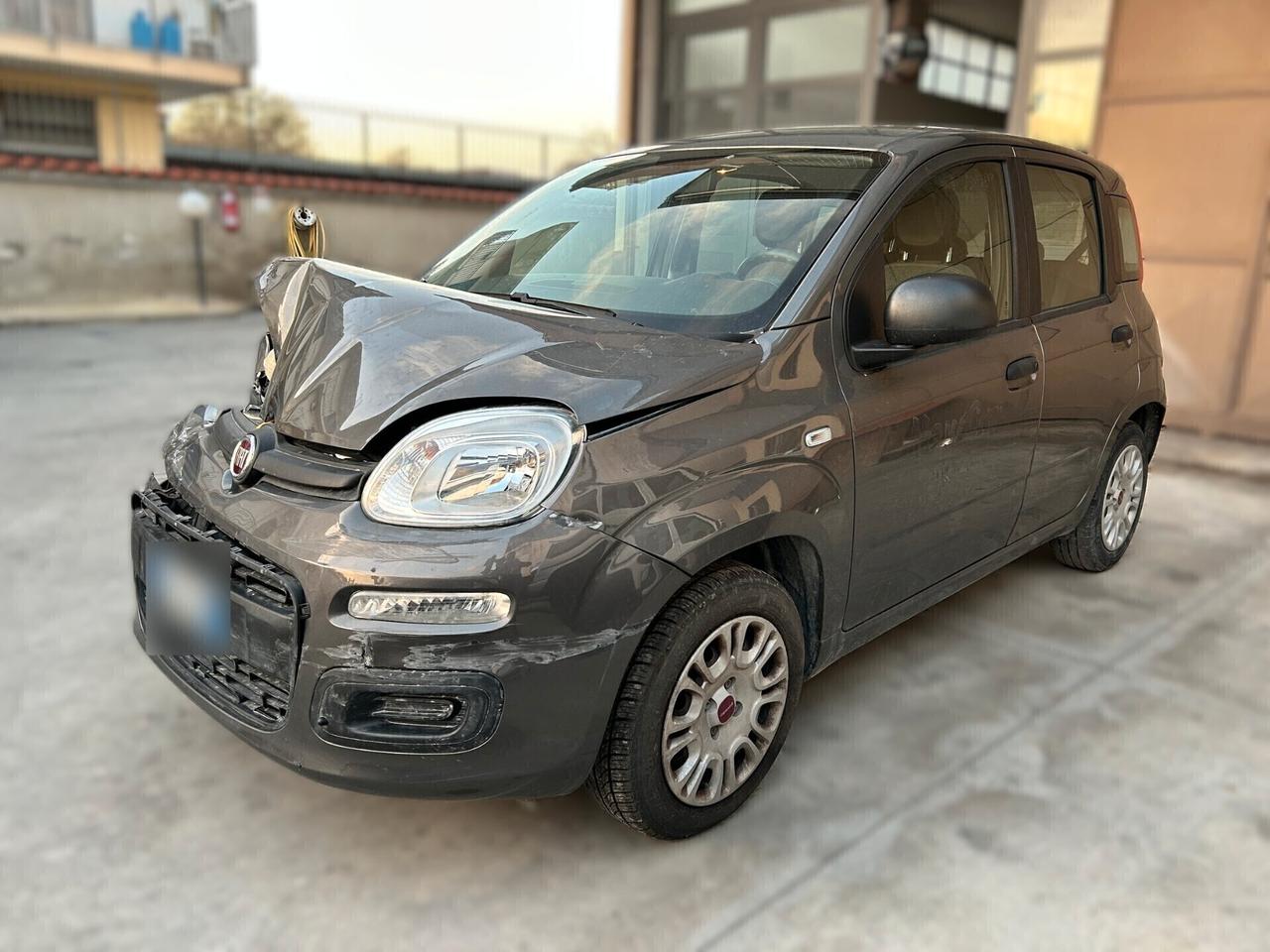 Fiat New Panda 1.0 Hybrid - 2021 Incidentata