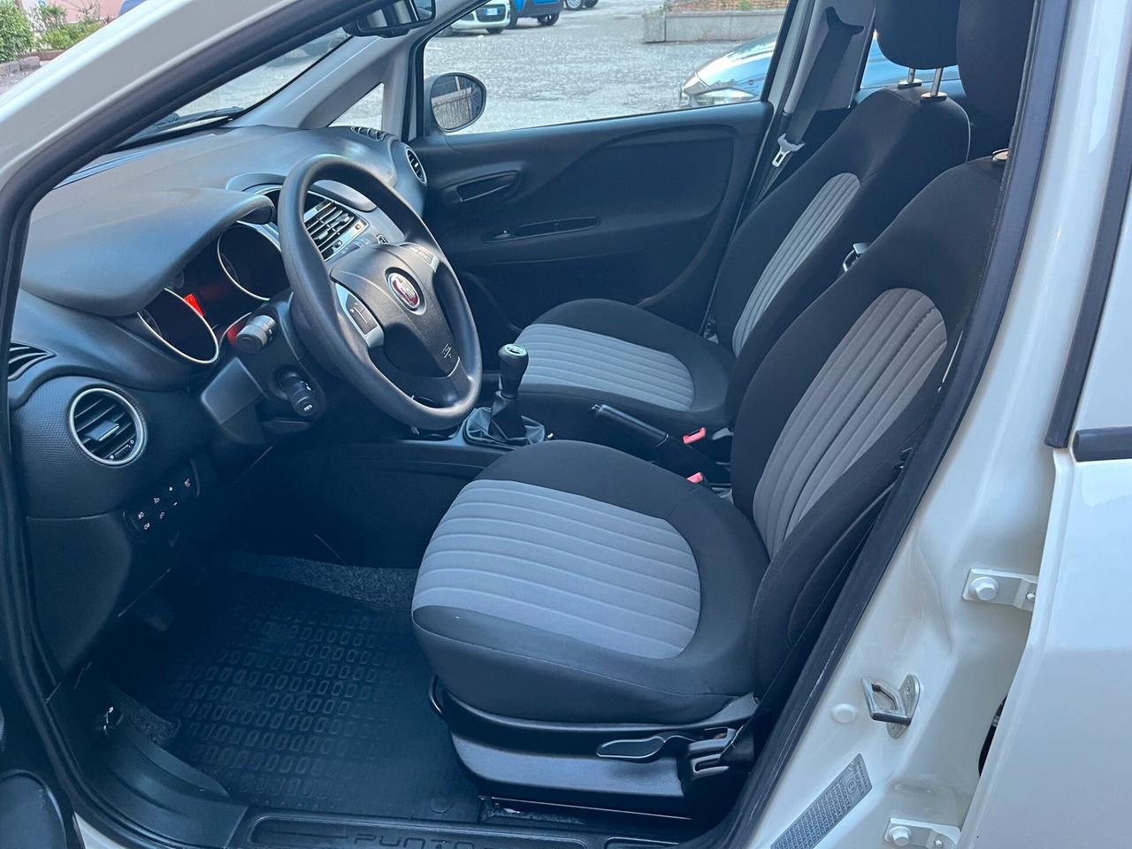 Fiat Punto 1.3 MJT II S&S 95 CV 5 porte Street