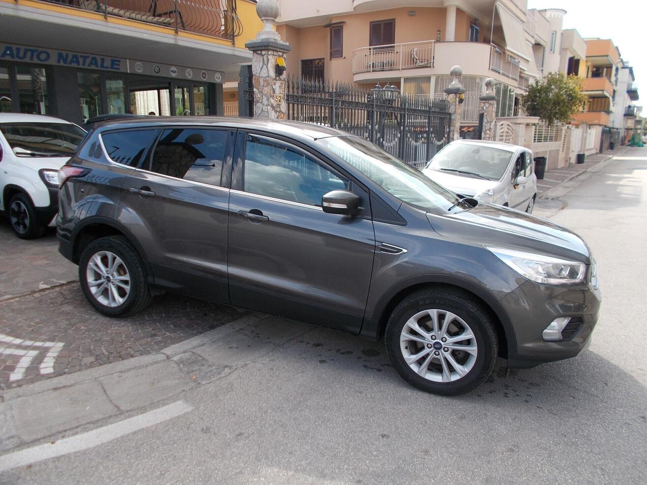 Ford Kuga 1.5 TDCI 120 CV S&S 2WD Powershift Edition