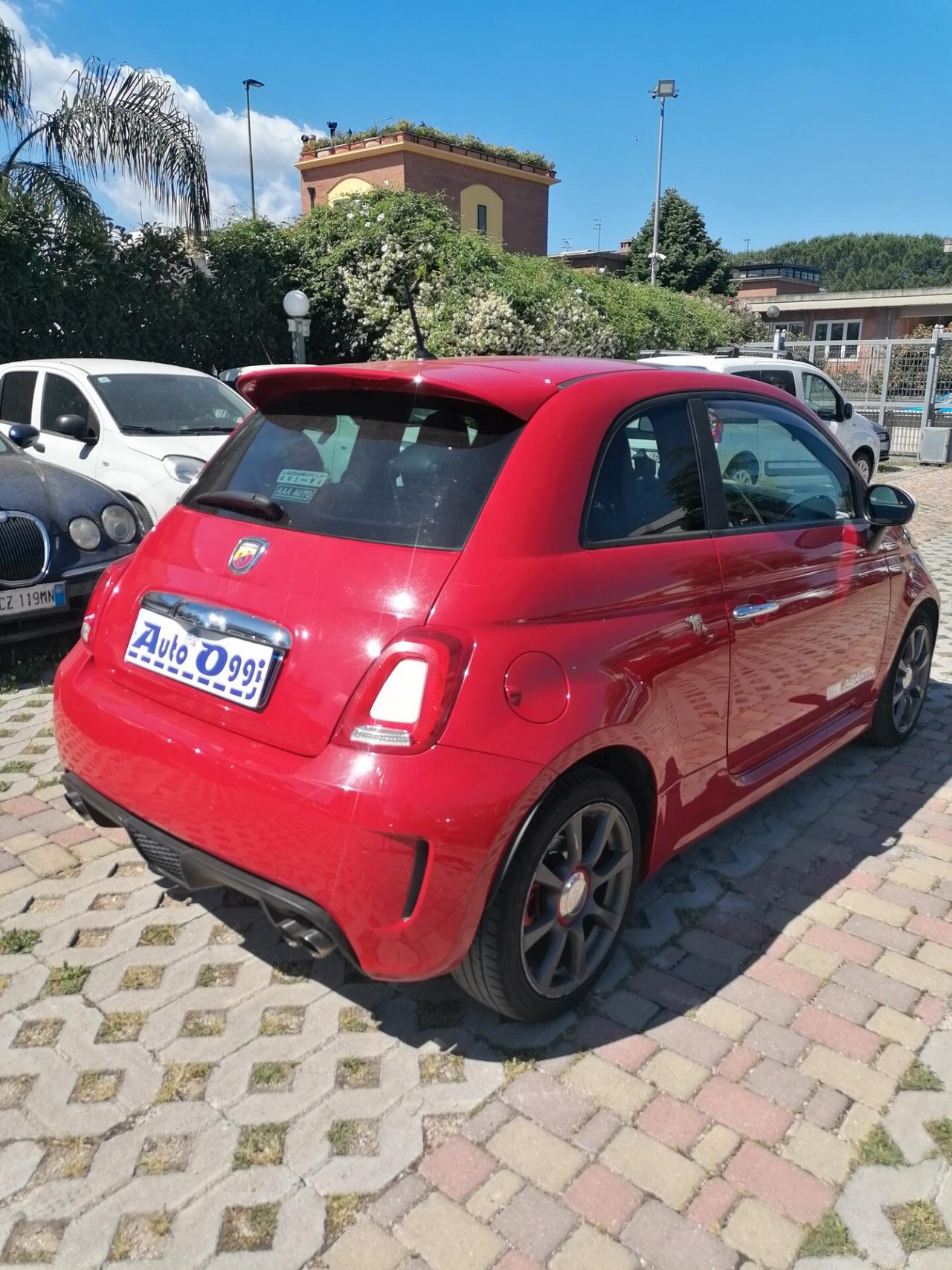 Abarth 500 1.4 Turbo T-Jet Custom