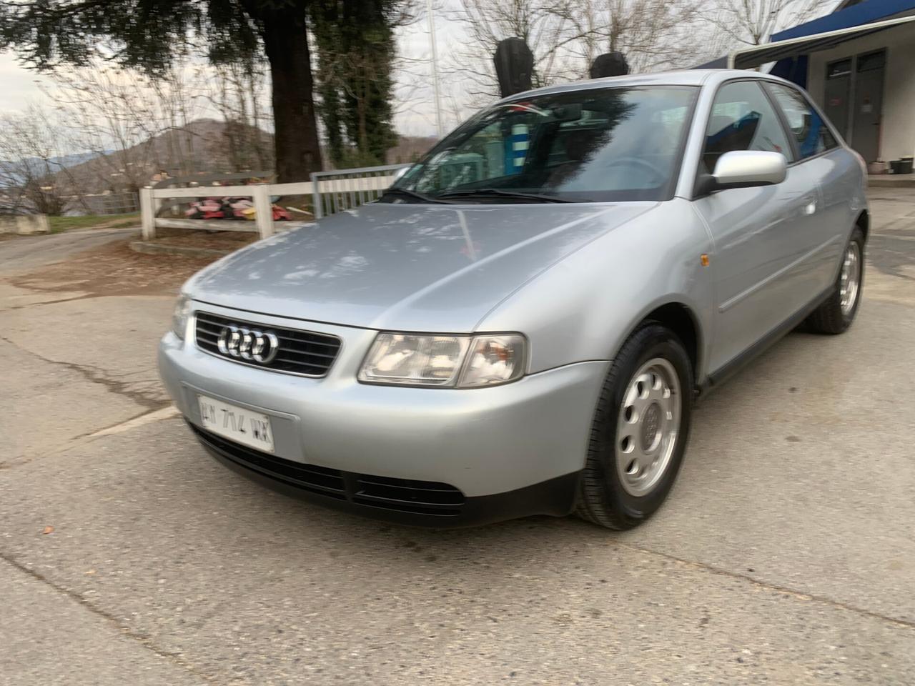 Audi A3 1.8 20V cat 3p. Ambiente