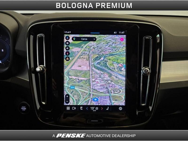 Volvo XC40 B3 automatico Plus Dark