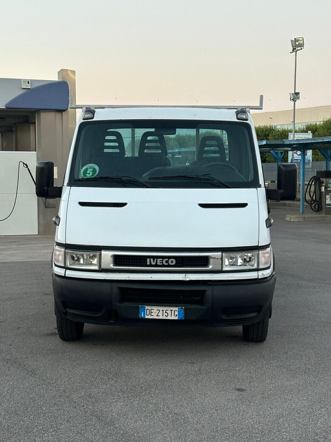 Iveco Daily modello 35c17 con cassone