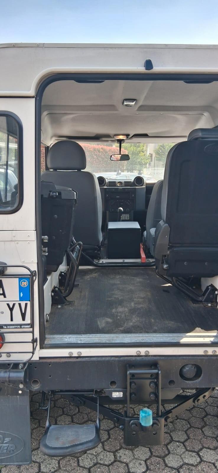 Land Rover Defender 90 2.4 TD4 Station Wagon S