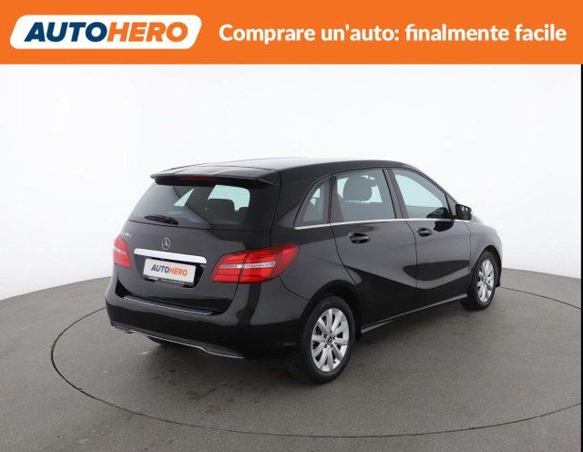 MERCEDES-BENZ B 180 d Business