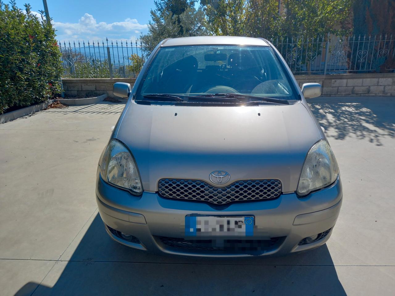 Toyota Yaris 1.0 5 porte Sol