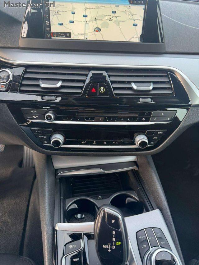 BMW 520 520d Touring xdrive Business auto S TG : FL661AS