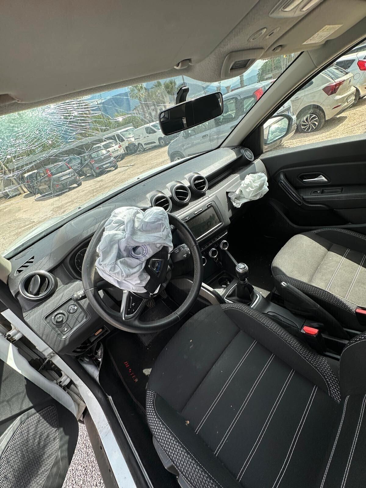 Dacia Duster 1.6 SCe GPL 4x2 Essential SINISTRATA