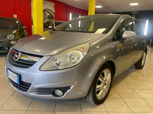 OPEL Corsa 1.2 5 porte Cosmo