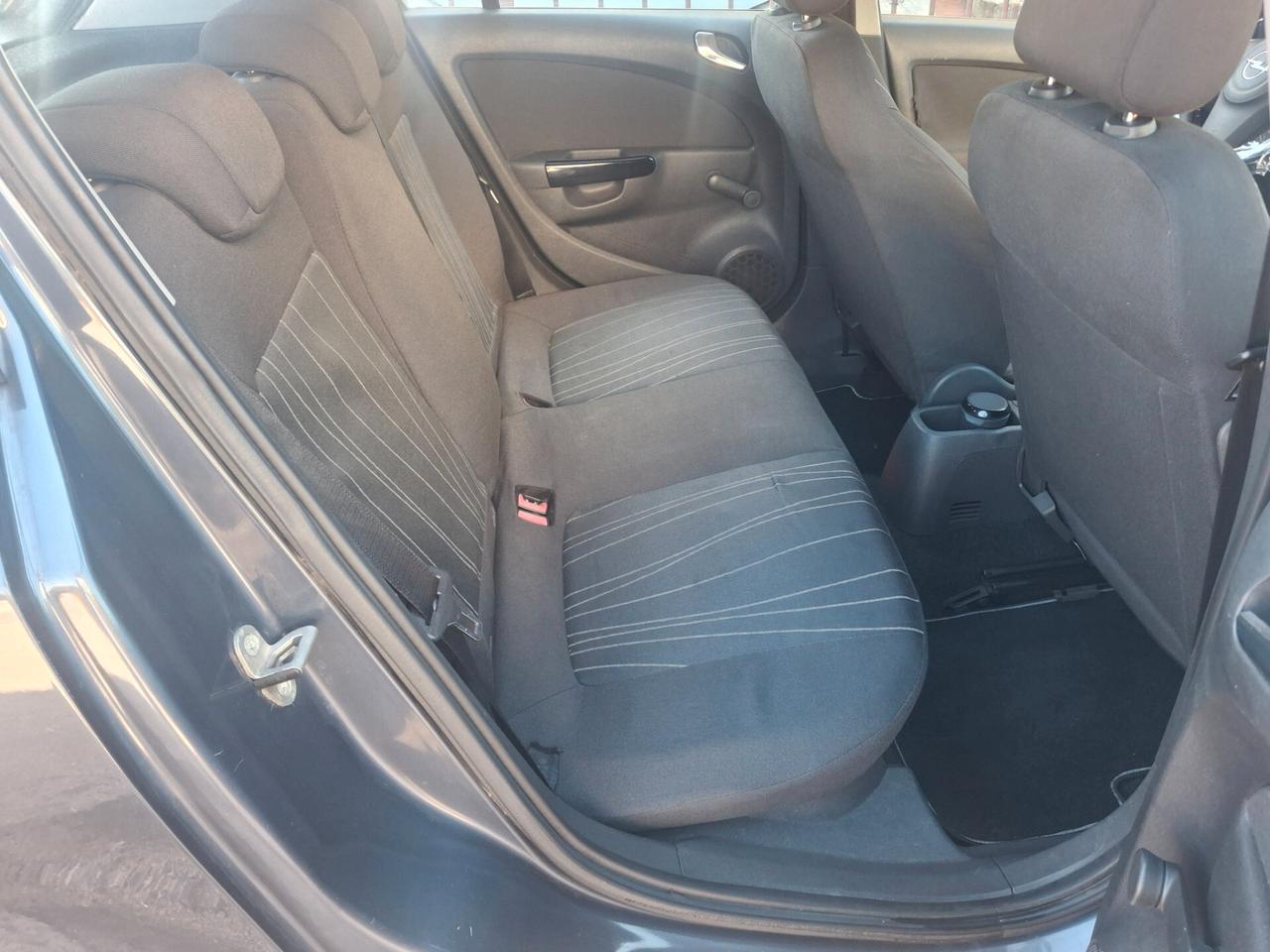 Opel Corsa 1.2 5 porte Enjoy Neopatentati