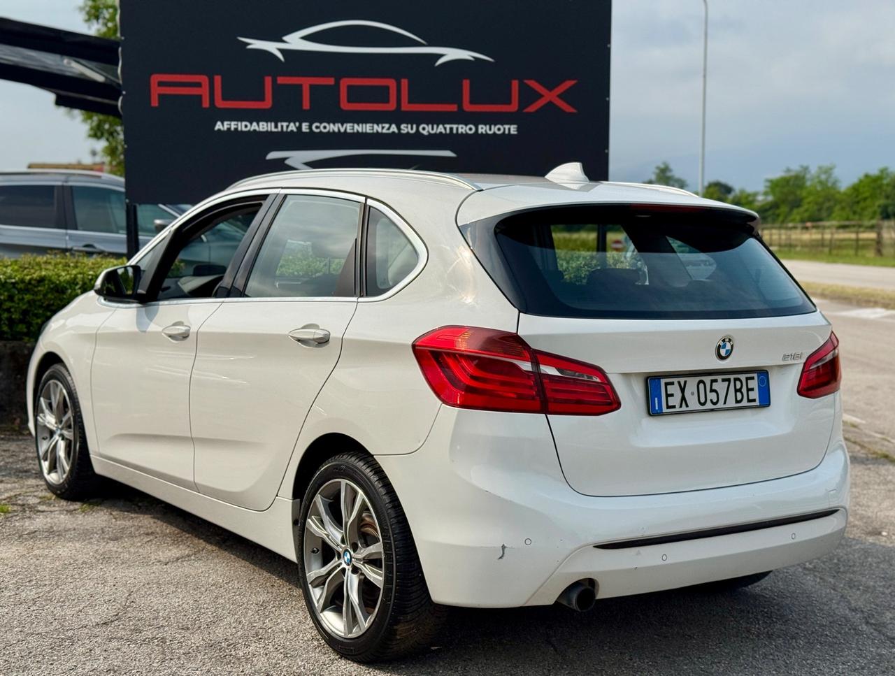 BMW 218i Active Tourer 136Cv OK NEOPATENTATI