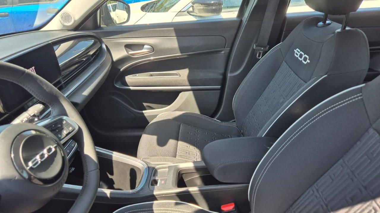 FIAT 600 IV 2023 - 600 1.2 hybrid Pop 145cv auto