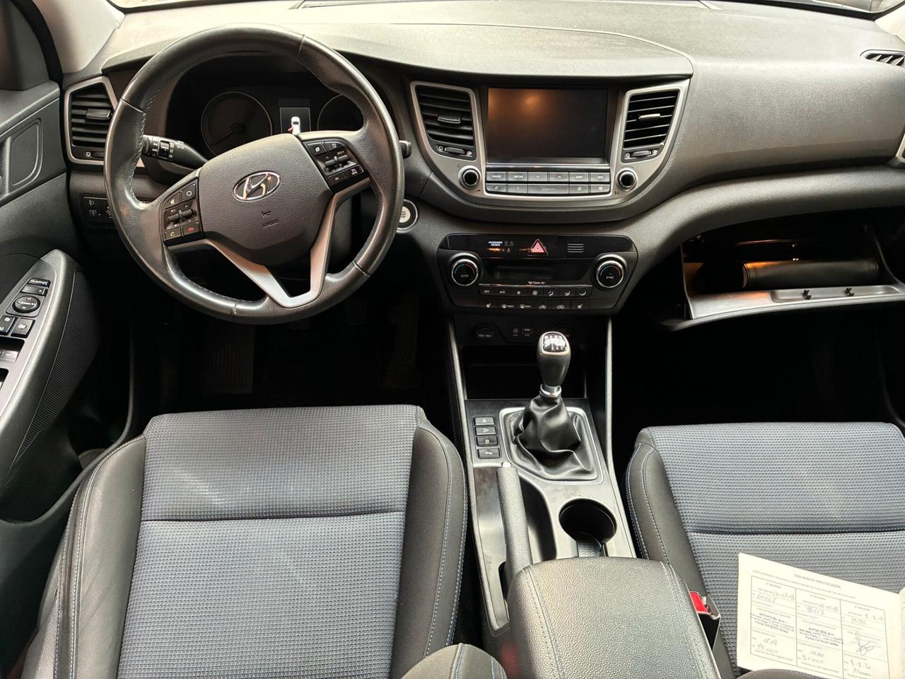 Hyundai Tucson 1.7CRDi perfetta garantita-16