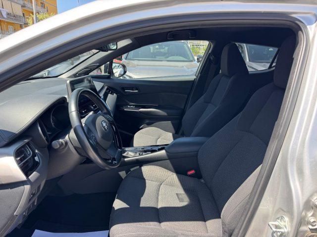 TOYOTA C-HR 1.8 Hybrid E-CVT Style