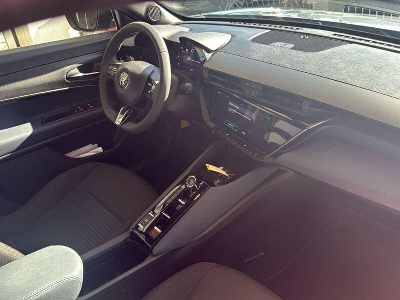 Alfa Romeo Junior 1.2 136 CV Hybrid eDCT6