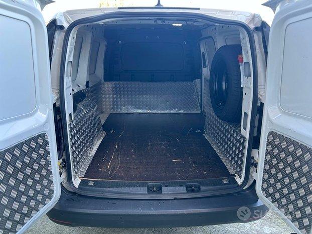 VOLKSWAGEN Caddy 2.0 TDI 102 CV Furgone Maxi