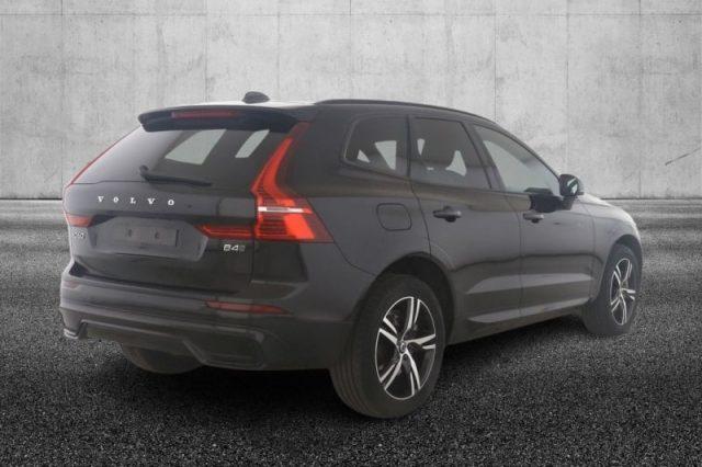 VOLVO XC60 B4 (d) AWD Geartronic R-design