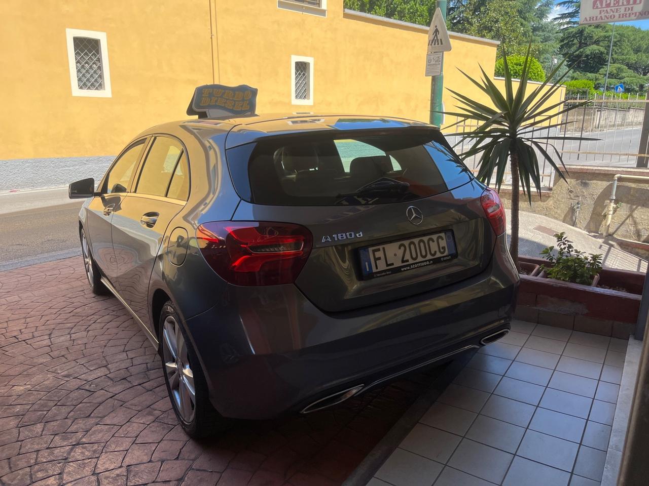 Mercedes-benz A 180d PREMIUM