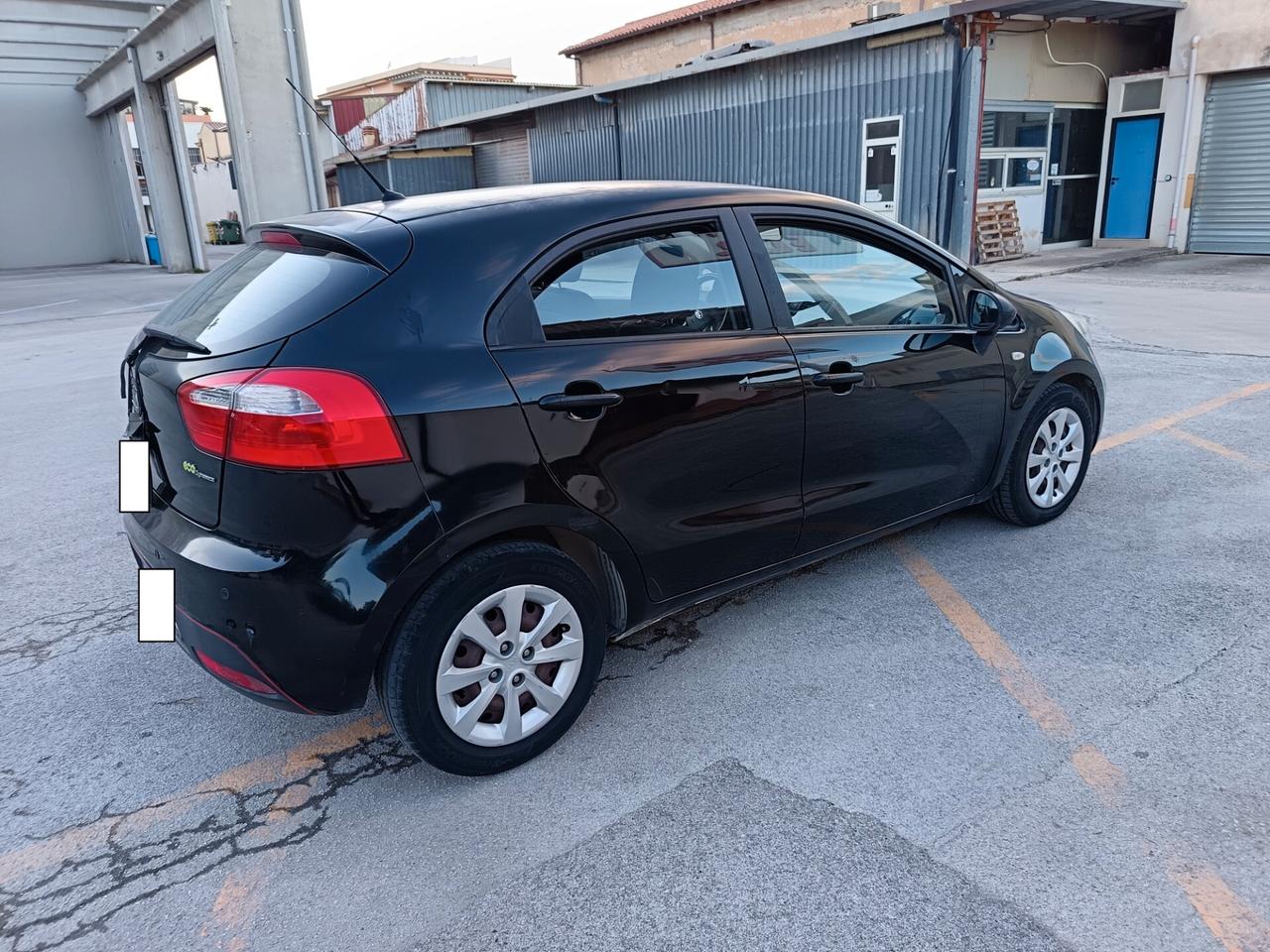 Kia Rio 1.1 CRDi km 145000 Ok neopatentati