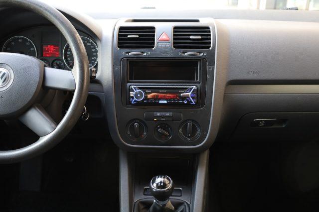 VOLKSWAGEN Golf V 1.6 Benzina 5 Porte Comfortline per NEOPATENTATI