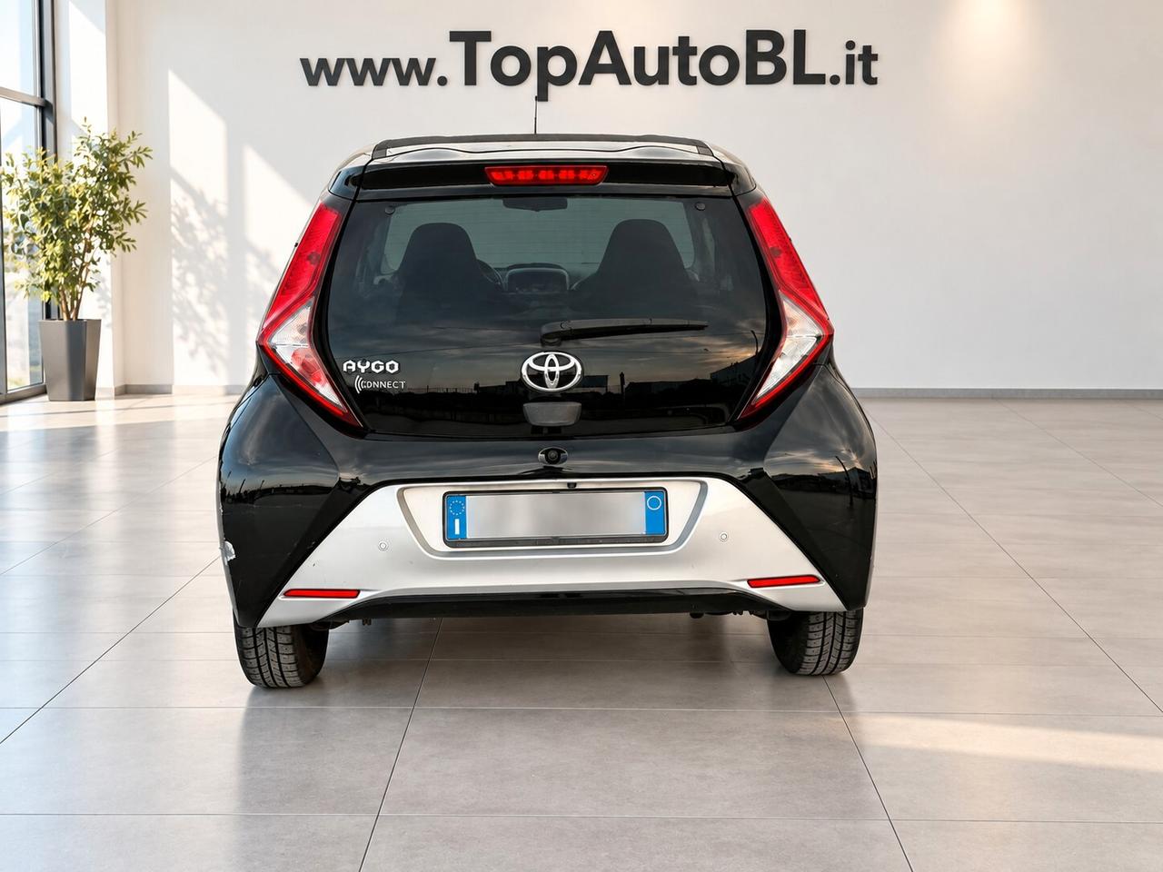 Toyota Aygo Connect 1.0 VVT-i 72 CV 5 porte x-wave MMT
