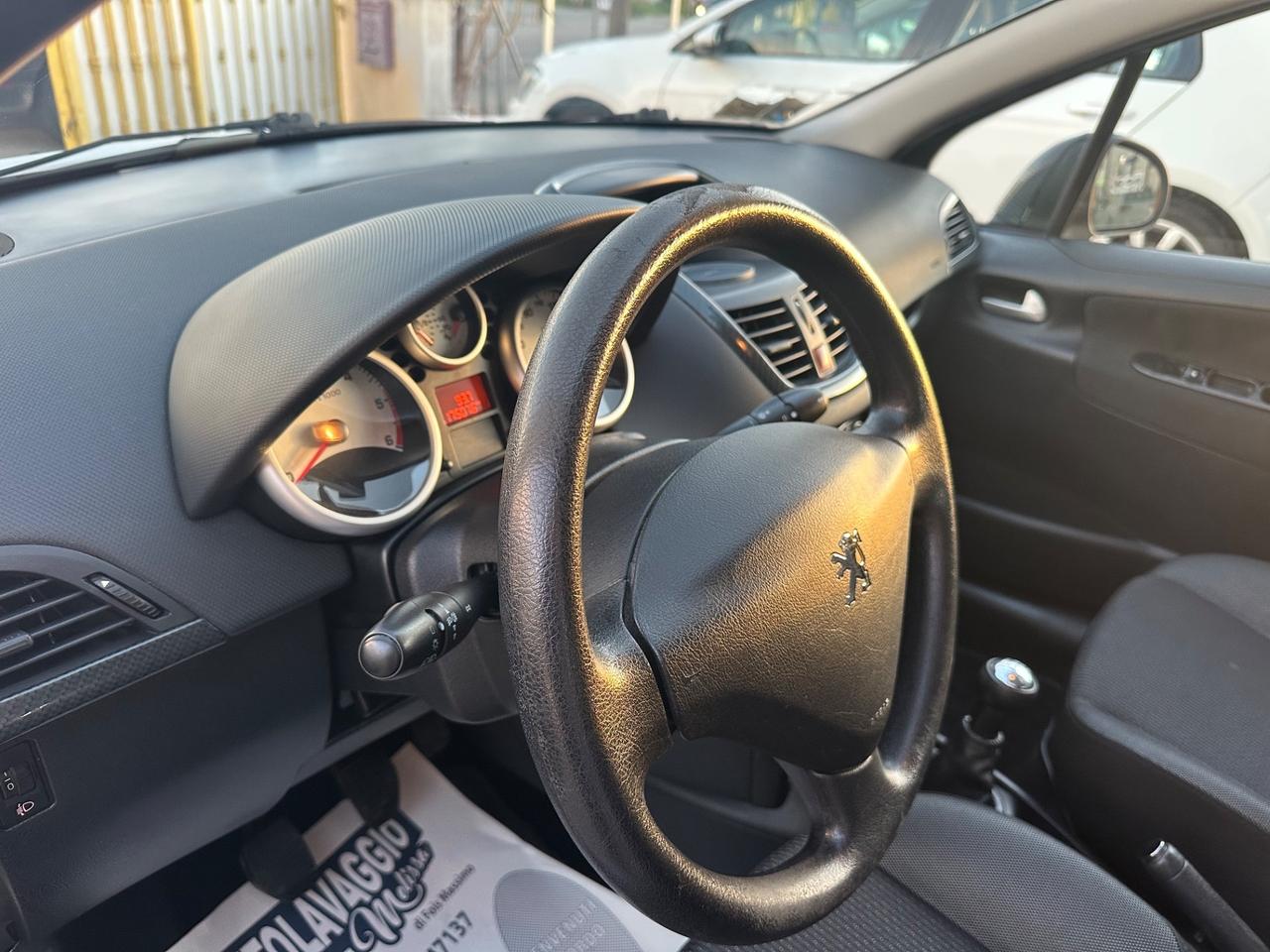 Peugeot 207 1.4 HDi 70CV 3p. Active