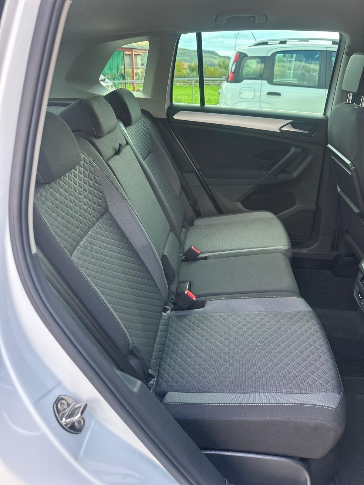 Volkswagen Tiguan 1.6 TDI SCR R.LINE