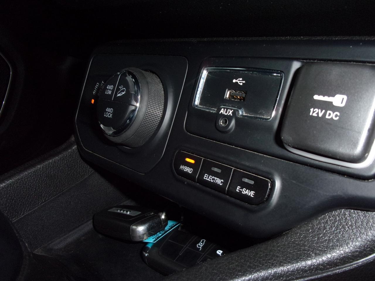 Jeep Renegade 1.5 Turbo T4 MHEV Summit