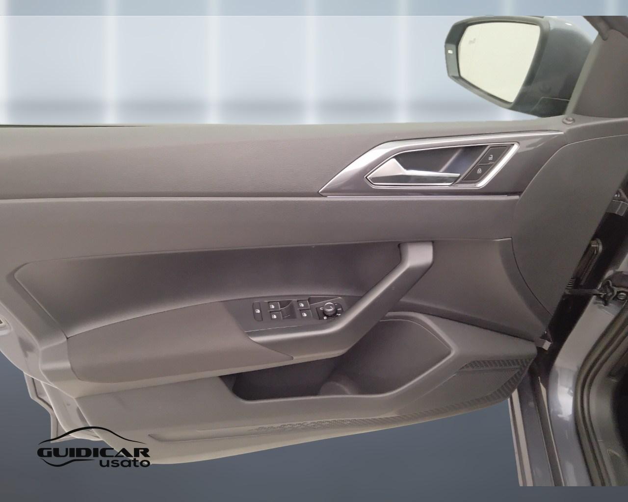 VOLKSWAGEN Polo VI 2022 - Polo 1.0 tsi Style 95cv