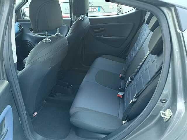 Lancia Ypsilon 1.0 Hybrid 69cv PLATINO AZIENDALE