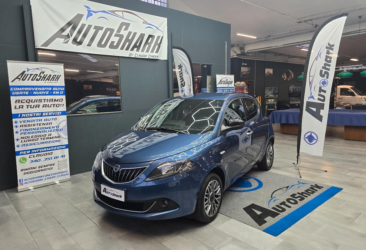 LANCIA YPSILON 1.0 FIREFLY HYBRID GOLD XNEOPATENTATO