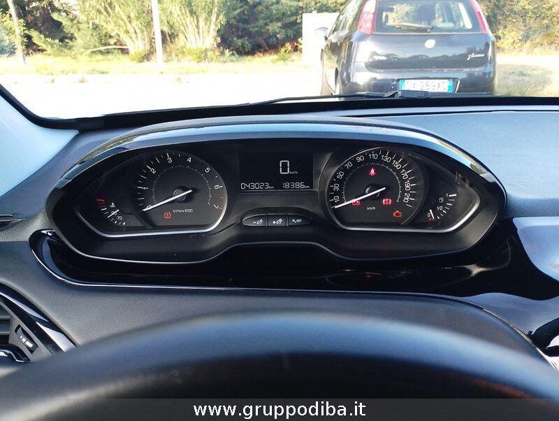 Peugeot 208 I 2015 Benzina 5p 1.2 puretech Allure 82cv